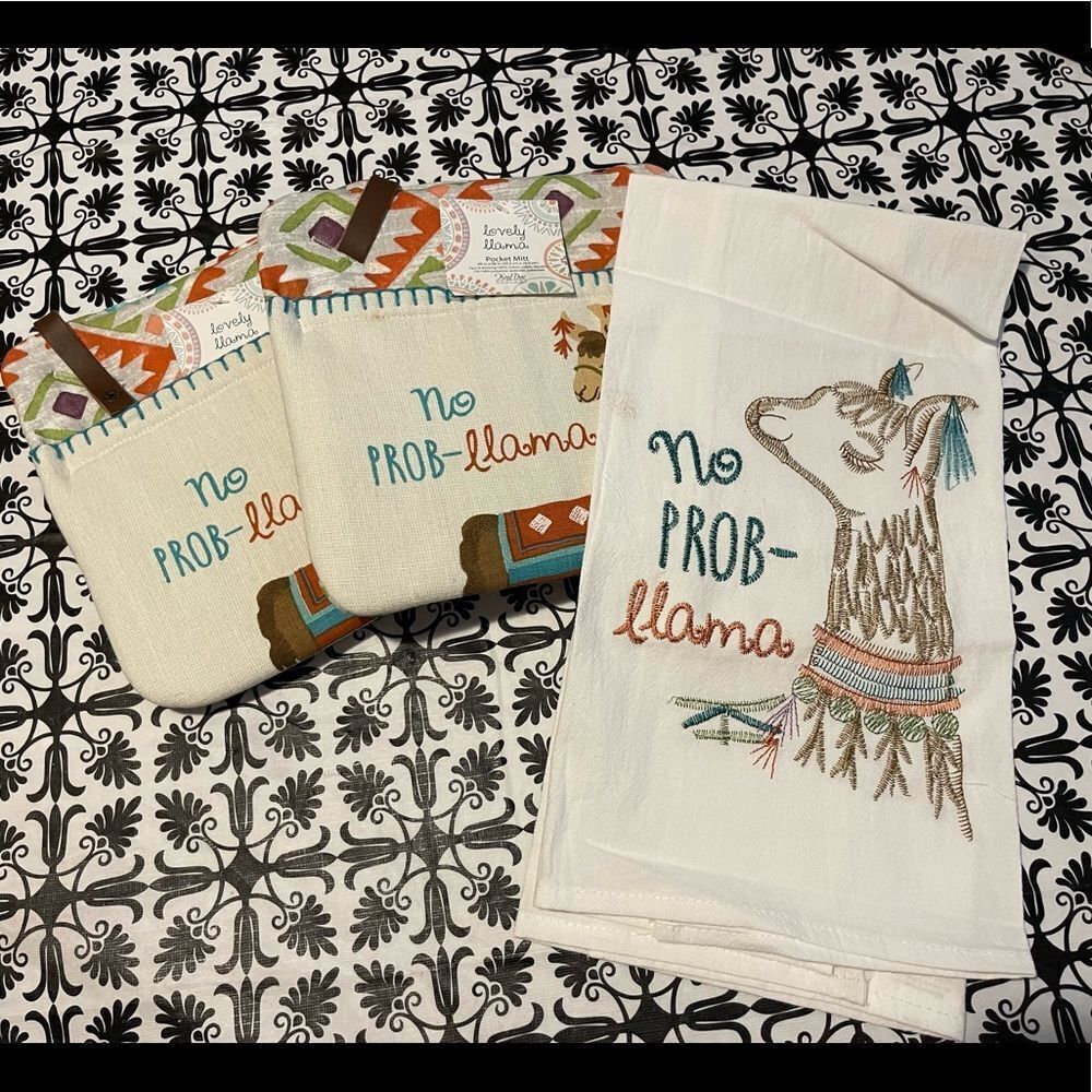 Boutique - No Prob- LLAMA Pot Holder and dish towel set